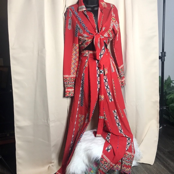 Set - Picture 1 of 1